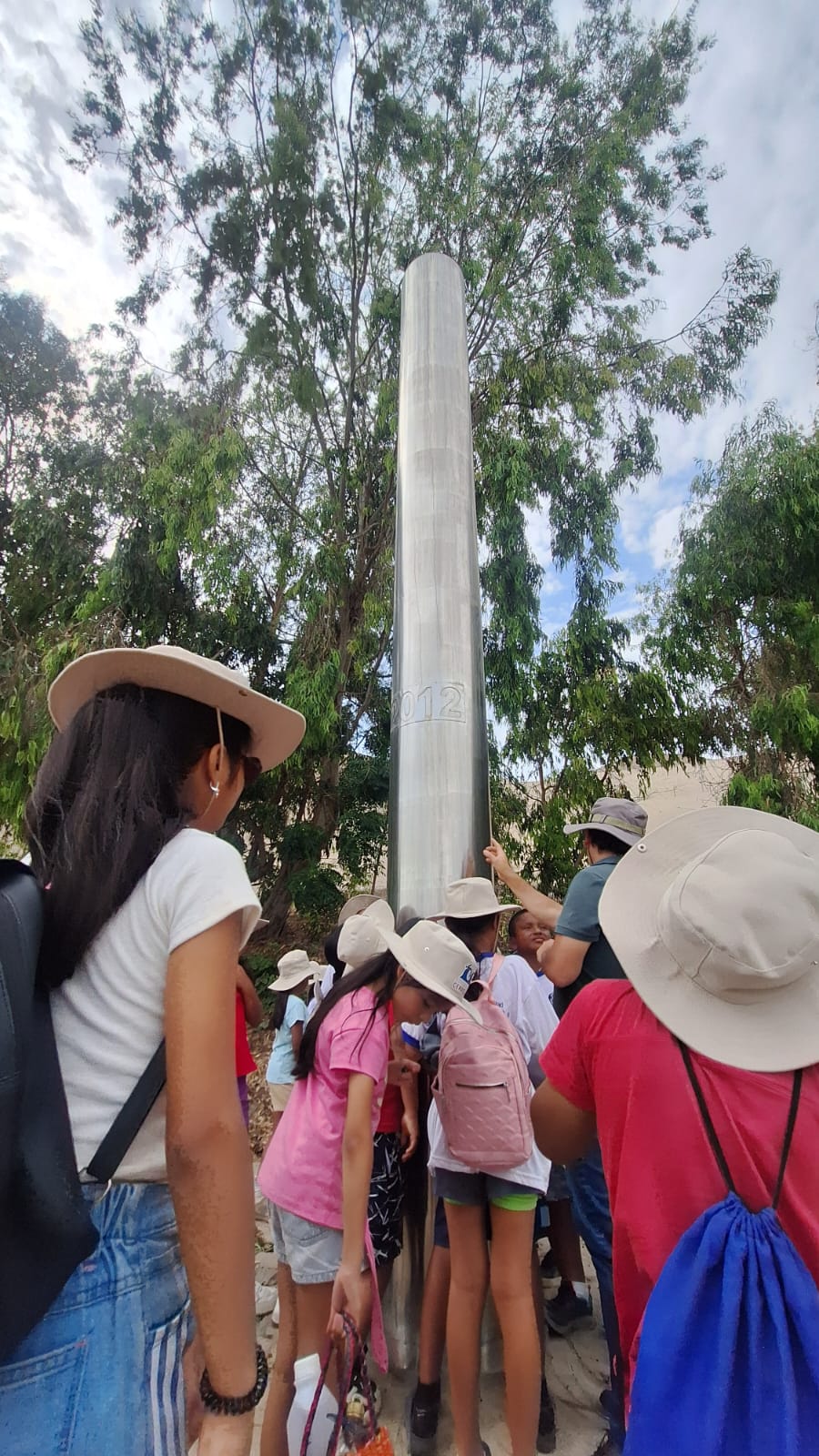 Visita niños Monolito